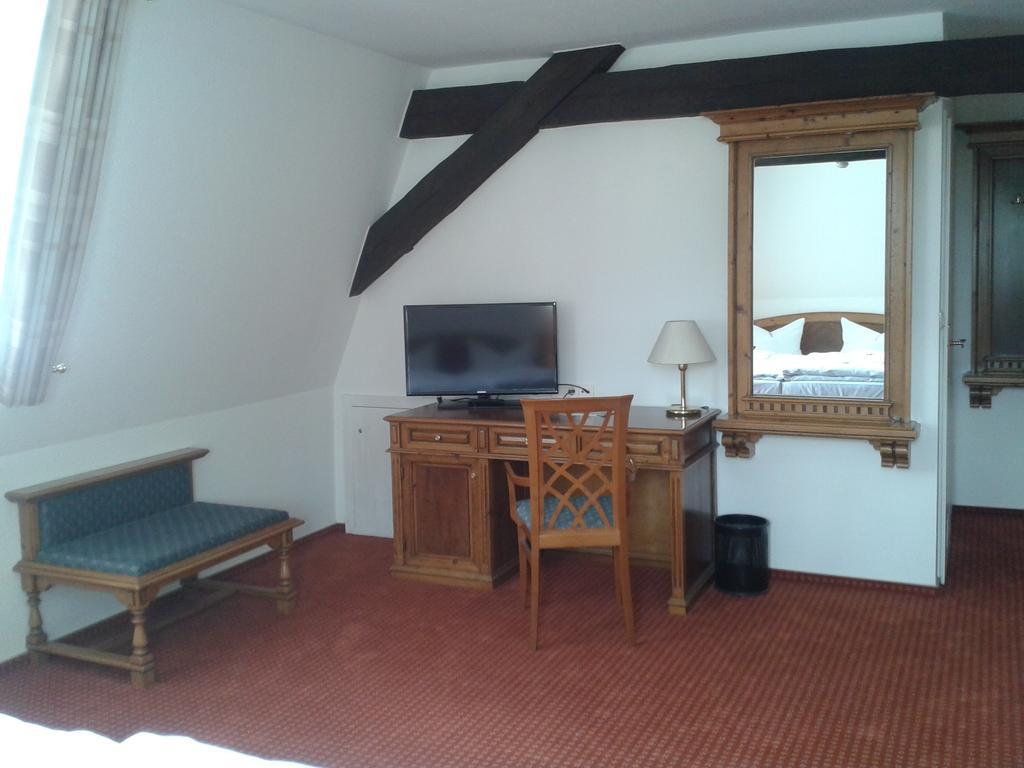 Garni-Hotel Zum Alten Ratskeller فتشاو الغرفة الصورة