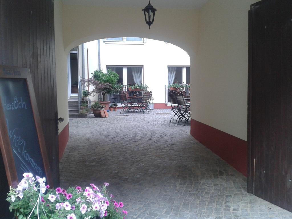 Garni-Hotel Zum Alten Ratskeller فتشاو المظهر الخارجي الصورة