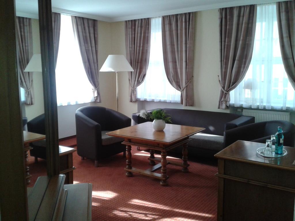 Garni-Hotel Zum Alten Ratskeller فتشاو الغرفة الصورة