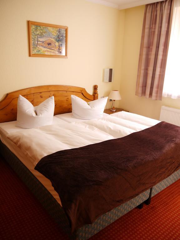 Garni-Hotel Zum Alten Ratskeller فتشاو المظهر الخارجي الصورة